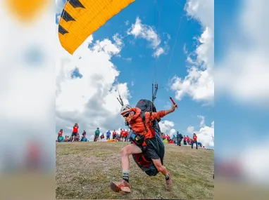Imagem ilustrativa da imagem Mineiro conquista a terceira edição da Travessia do Espírito Santo de parapente