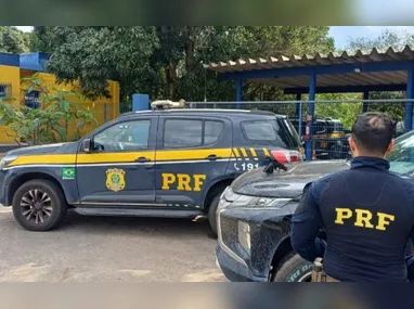 Imagem ilustrativa da imagem PRF recupera veículo roubado e apreende arma de fogo em Linhares