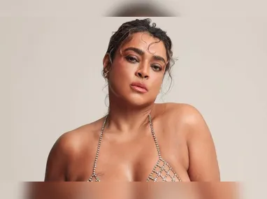 A publicação ainda trouxe diversas fotos dos dois juntos e também ao lado do filho.