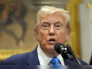 Imagem ilustrativa da imagem Tarifaço: Trump considera Brasil ameaça "incomum e extraordinária" aos EUA