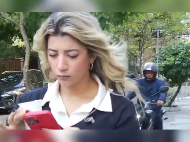 Imagem ilustrativa da imagem VÍDEO | Repórter da Band é furtada momentos antes de entrar ao vivo
