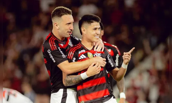 Imagem ilustrativa da imagem Flamengo amassa, bate São Paulo com lei do ex e frustra reestreia de Crespo