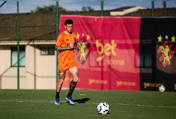 O atacante uruguaio Ignacio Ramírez tem grandes chances de entrar de frente neste duelo
