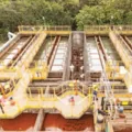 Operações em unidade de Minas Gerais: a água é utilizada em diversos processos da mineração, mas a empresa conta com espaços para realizar o tratamento e fazer o reúso do recurso hídrico.