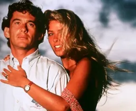 Imagem ilustrativa da imagem Ayrton Senna: Como Adriane Galisteu recebeu a notícia da morte do piloto?