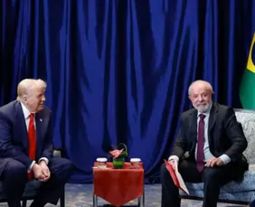 Imagem ilustrativa da imagem Trump parabeniza Lula e diz que negociações com Brasil prosseguem