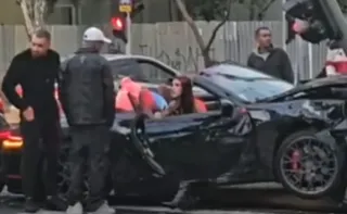 Imagem ilustrativa da imagem Influenciador Gato Preto é preso após bater Porsche e fugir do local do acidente