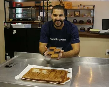 Imagem ilustrativa da imagem Aprenda a fazer um Brownie de chocolate com apenas cinco ingredientes