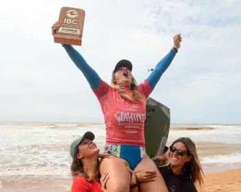Imagem ilustrativa da imagem Atleta da Áustria confirma título do Circuito Mundial de Bodyboarding em Jacaraípe