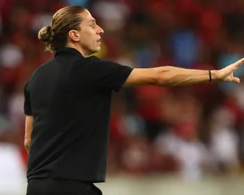 Imagem ilustrativa da imagem Filipe Luís recusa proposta do Fenerbahçe para seguir projeto no Flamengo