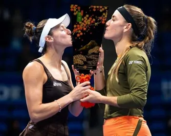 Imagem ilustrativa da imagem Luisa Stefani vence WTA 500 de Tóquio e leva 4º título na temporada