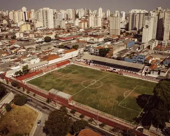 Imagem ilustrativa da imagem Polícia investiga desvio milionário no estádio do gol mais bonito de Pelé