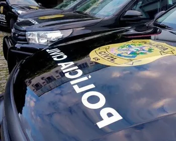 Imagem ilustrativa da imagem Homem é preso após empurrar companheira grávida de escada na Serra