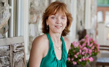 Imagem ilustrativa da imagem “A Maldição das Sete Noivas": Nora Roberts lança trilogia com mistérios