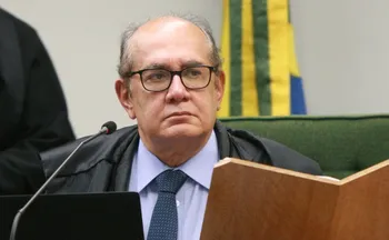 Imagem ilustrativa da imagem Gilmar Mendes diz que PEC da Blindagem não interrompe processos em curso no STF
