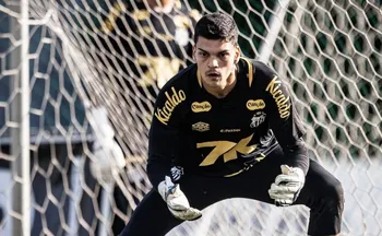 Imagem ilustrativa da imagem Santos e Atlético-MG empatam em jogo com lesão assustadora de Brazão