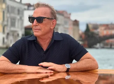 Imagem ilustrativa da imagem Ex-mulher de Kevin Costner se casa com melhor amigo e vizinho do ator