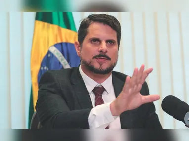 Motta decide pelo afastamento de 5 deputados por até 6 meses por causa de motim