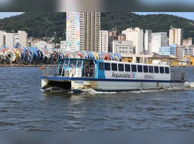 Manifestantes se reuniram em frente ao Palácio Anchieta no Centro de Vitória