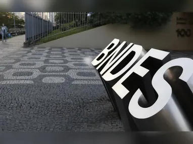 Lula citou possível suspensão de visto do ministro Ricardo Lewandowski  durante reunião ministerial