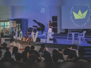 Pastor Billy Wilkerson ministra na abertura das celebrações de 18 anos da Assembleia de Deus da Praia da Costa, em Vila Velha.