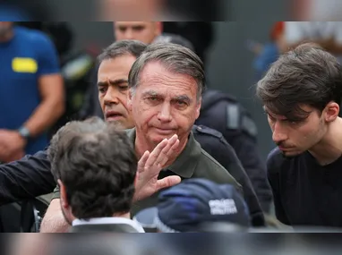 Imagem ilustrativa da imagem Bolsonaro retira lesões na pele; entenda o procedimento médico