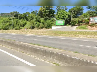 Imagem ilustrativa da imagem Concessionária vai instalar alambrados sobre mureta após morte de aluno na BR-101