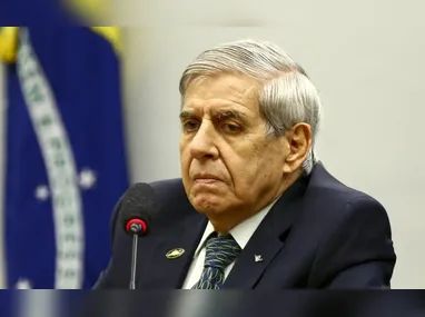 Defesa lembrou de conversas vazadas de Cid, argumentando que os "desabafos" do delator colocam em xeque a voluntariedade do acordo