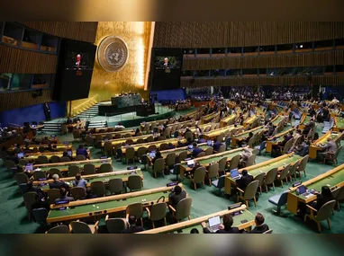 Representantes de dezenas de países deixaram o salão durante o discurso de Benjamin Netanyahu