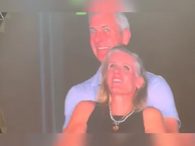 Imagem ilustrativa da imagem Ex-marido de executiva flagrada em show de Coldplay faz revelação sobre o caso