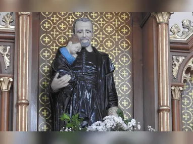 Bruna Martins lança música "Milagre Após Milagre" em forma de adoração aos milagres de Jesus.