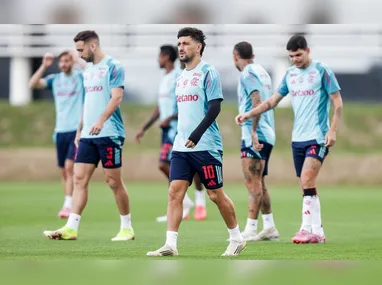 Cuiabano volta a ser relacionado após mais de um mês afastado em recuperação de uma entorse no tornozelo