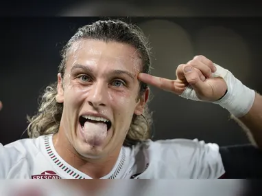 Imagem ilustrativa da imagem Fluminense fica perto das quartas na Sul-Americana