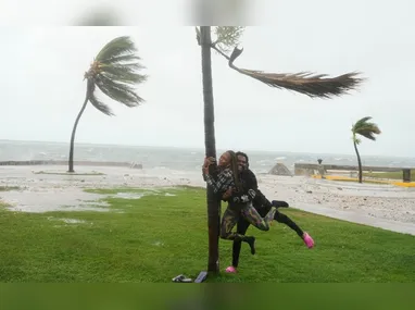 Senado dos EUA aprova medida que considera ilegal tarifas de Trump contra o Brasil