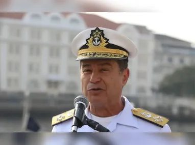 Imagem ilustrativa da imagem Fux vota pela absolvição de ex-comandante da Marinha Almir Garnier