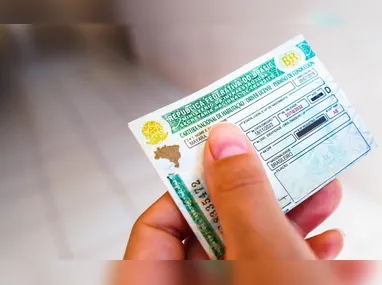 Mobilização do parlamento acontece após registros de intoxicação por metanol em bebidas alcoólicas