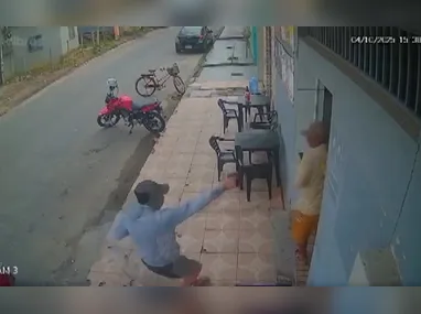 Imagens revelaram troca de mensagens entre o suspeito e uma das vítimas