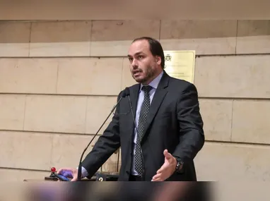 Gabriel Farrel era muito presente nas redes sociais e costumava publicar vídeos de saltos de paraquedas e outros esportes radicais que praticava