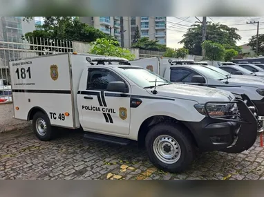 Uma das vítimas, que estava no carona do caminhão, não resistiu aos ferimentos e morreu ainda no local