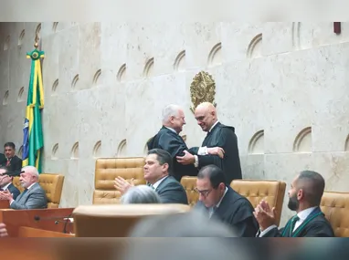 O deputado federal Eduardo Bolsonaro e o blogueiro Paulo Figueiredo foram denunciados ao Supremo pelo crime de coação no curso do processo