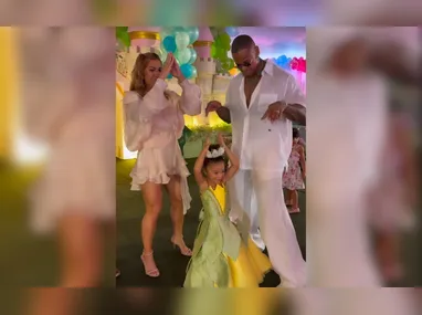O cantor Wesley Safadão se emocionou ao falar da cirurgia em vídeo