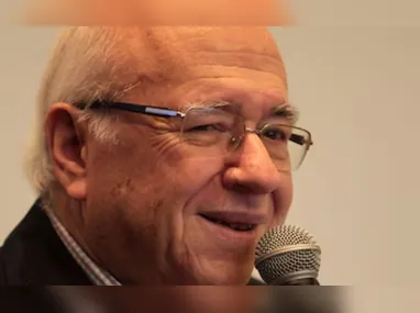 Luis Fernando Verissimo morreu após complicações de uma pneumonia
