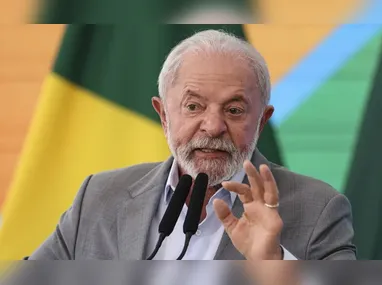 Moraes decretou prisão domiciliar de Bolsonaro