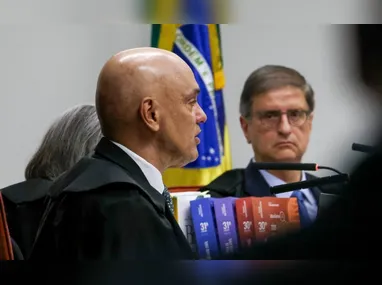 Bolsonaro  está em prisão domiciliar