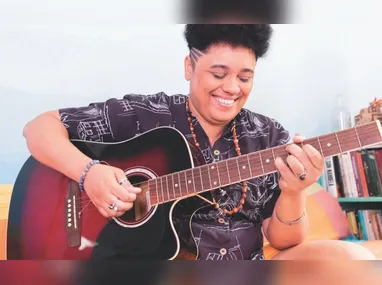 Imagem ilustrativa da imagem Músicas para dançar, rir e chorar em álbum de Lets