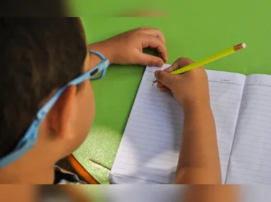 Imagem ilustrativa da imagem Na volta às aulas, saiba quais são os sinais de alerta para a visão das crianças