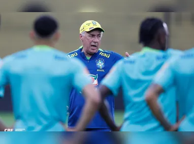 Hayner fez publicação exaltando a atuação do atacante do Vasco, David, que também é capixaba