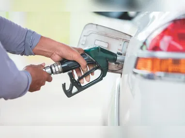 Imagem ilustrativa da imagem PCC pôs até veneno na gasolina em fraude de R$ 70 bilhões