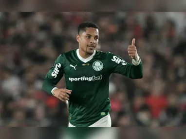 Denis Junior, representante brasileiro, conquistou o direito à disputa após vencer três lutas classificatórias