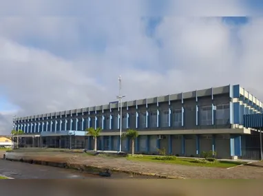 Recém-nascido resgatado vivo antes de sepultamento morre no Acre